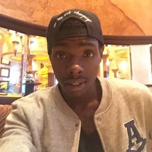 Meet your Posher, Hunter